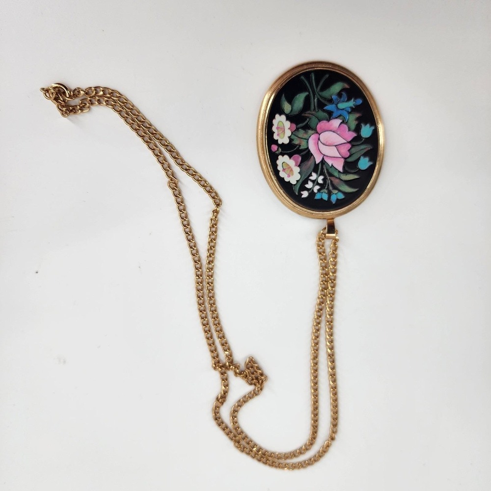 Vintage 1974 Avon Florentine Flowers Oval Pendant Long Chain Necklace 26 in - Picture 4 of 6